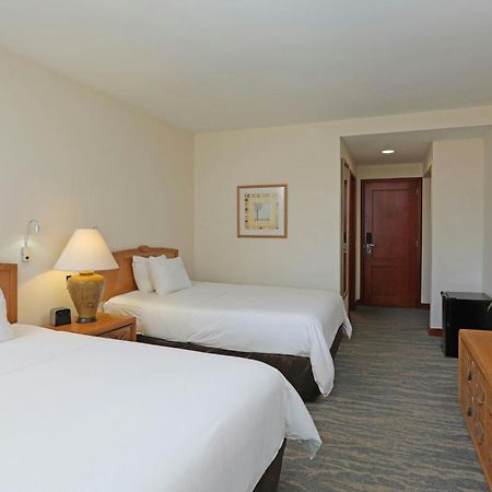 Four Points By Sheraton Santo Domingo Exterior photo