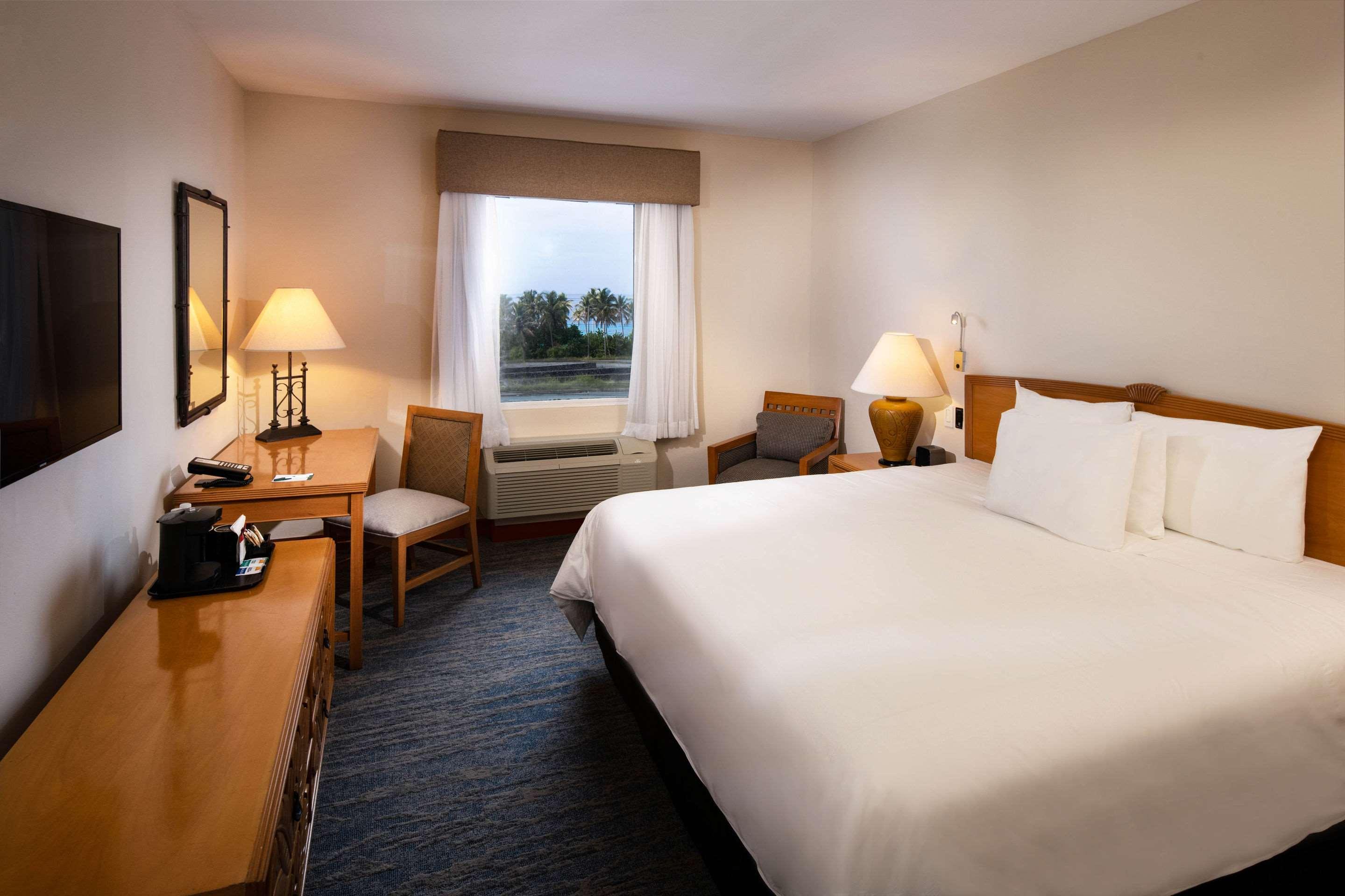 Four Points By Sheraton Santo Domingo Exterior photo