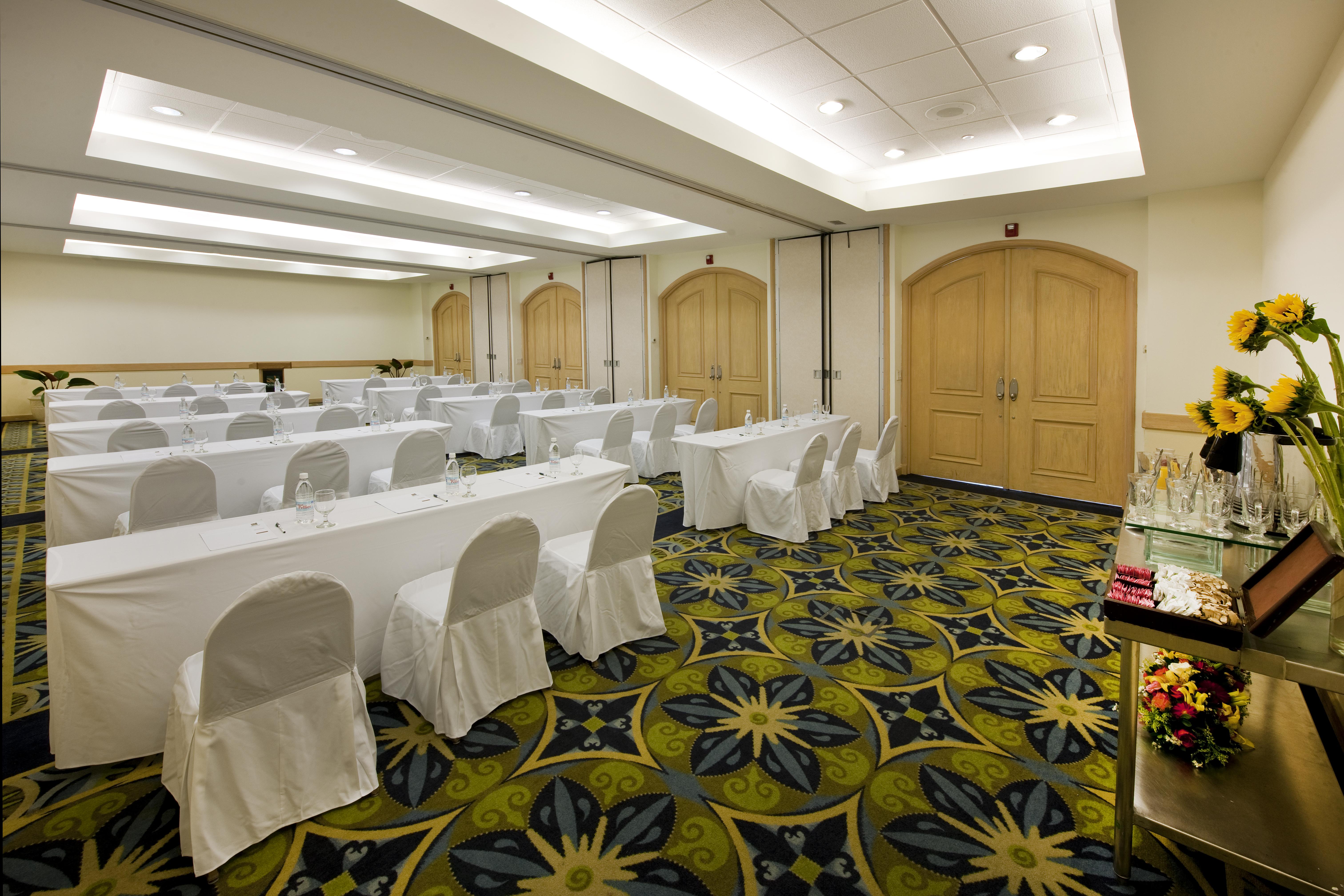 Four Points By Sheraton Santo Domingo Exterior photo