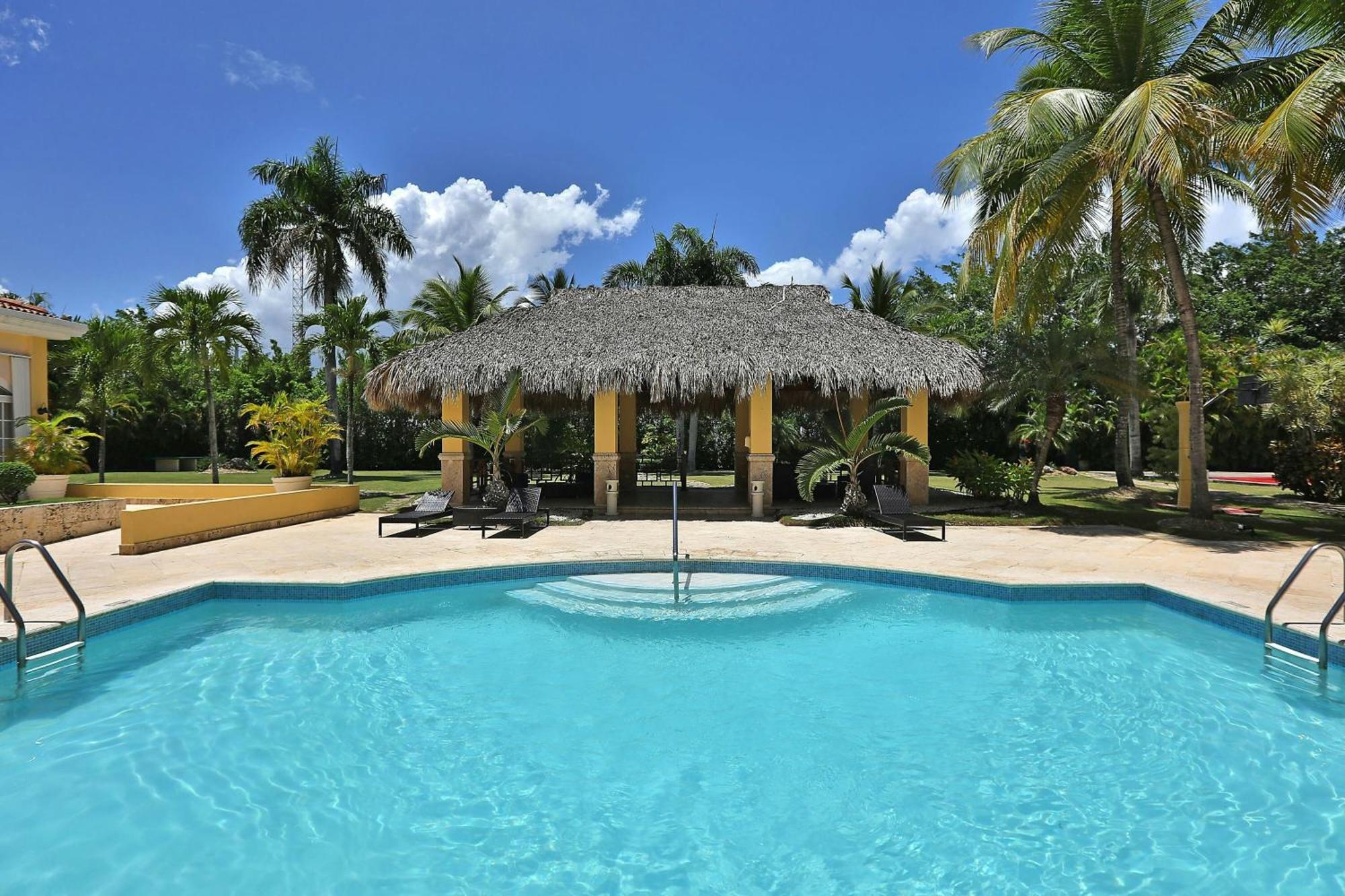 Four Points By Sheraton Santo Domingo Exterior photo