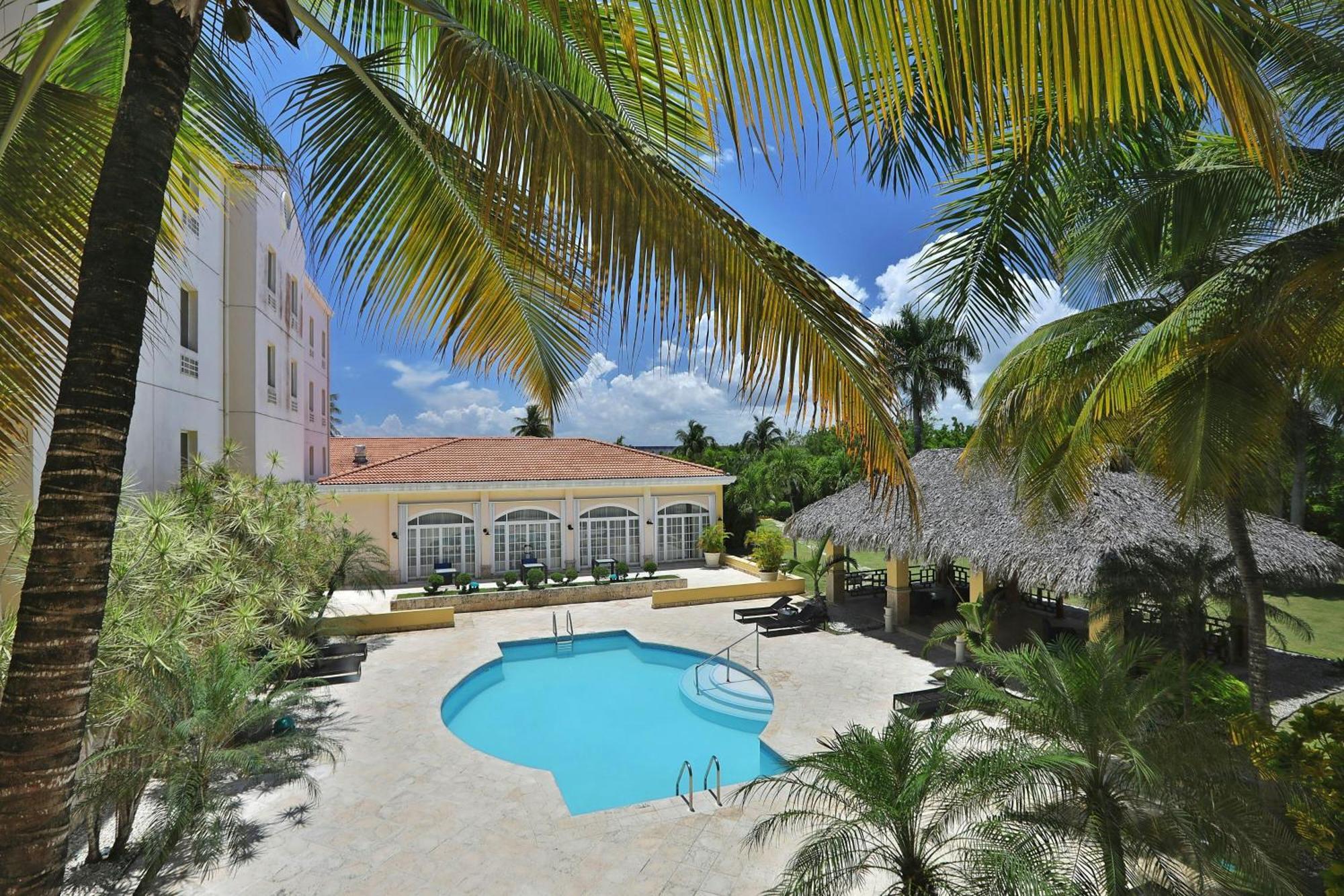 Four Points By Sheraton Santo Domingo Exterior photo