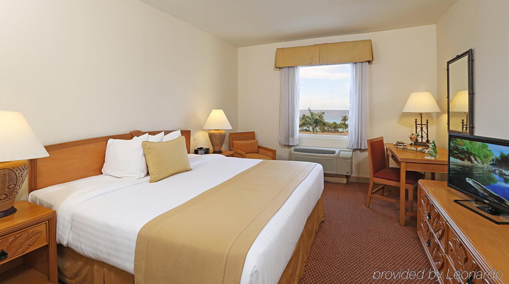 Four Points By Sheraton Santo Domingo Exterior photo